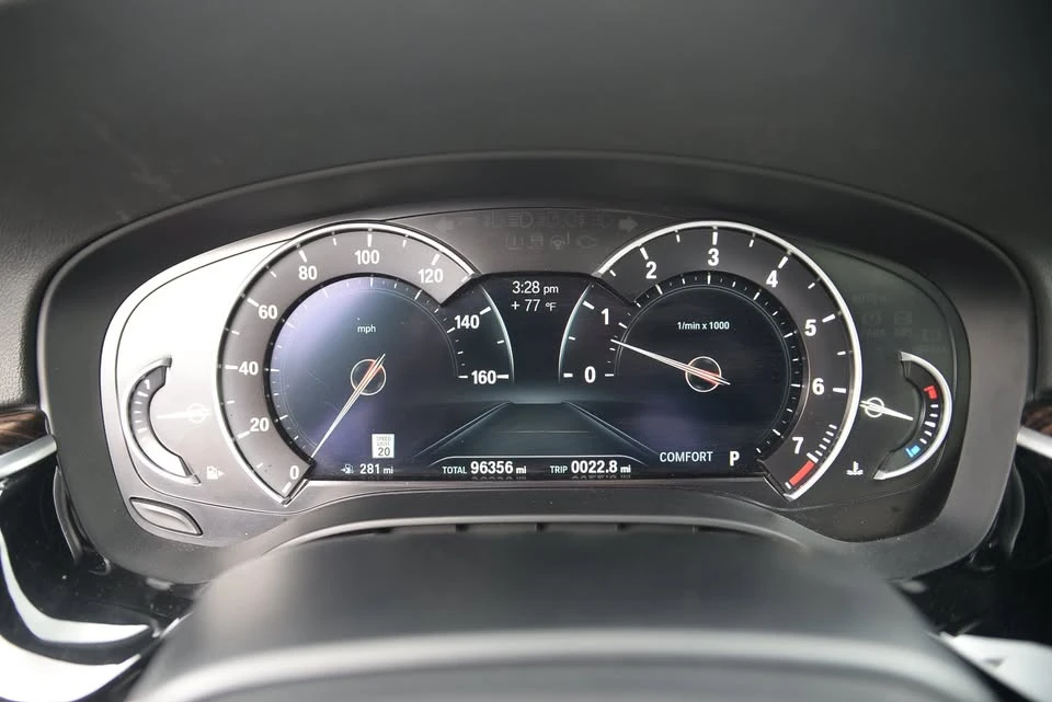 2017 BMW 5 Series - Image 16 of 18