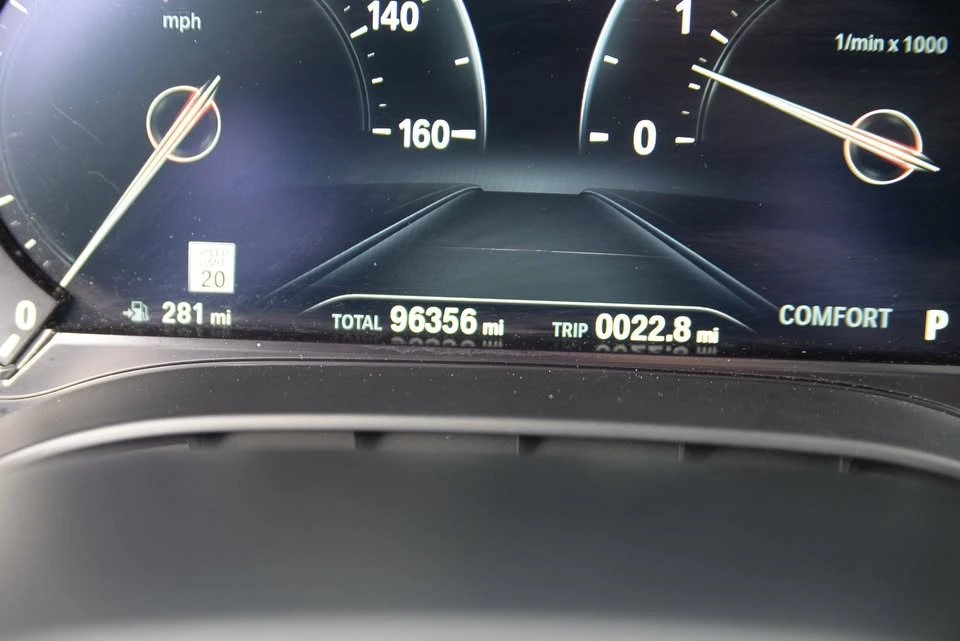 2017 BMW 5 Series - Image 17 of 18