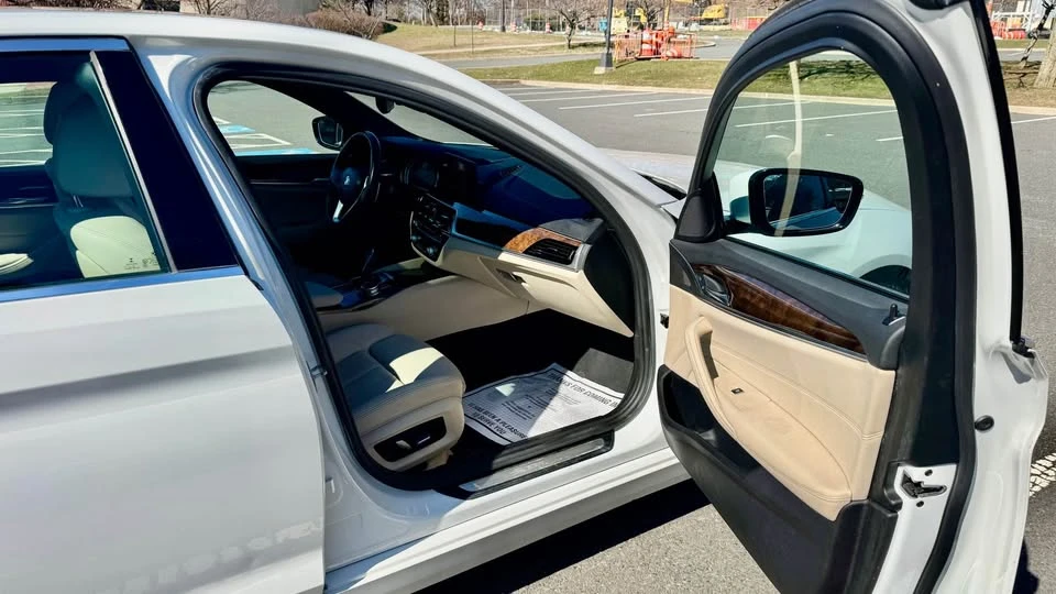 2017 BMW G30 5 Series Sedan - Image 15 of 19