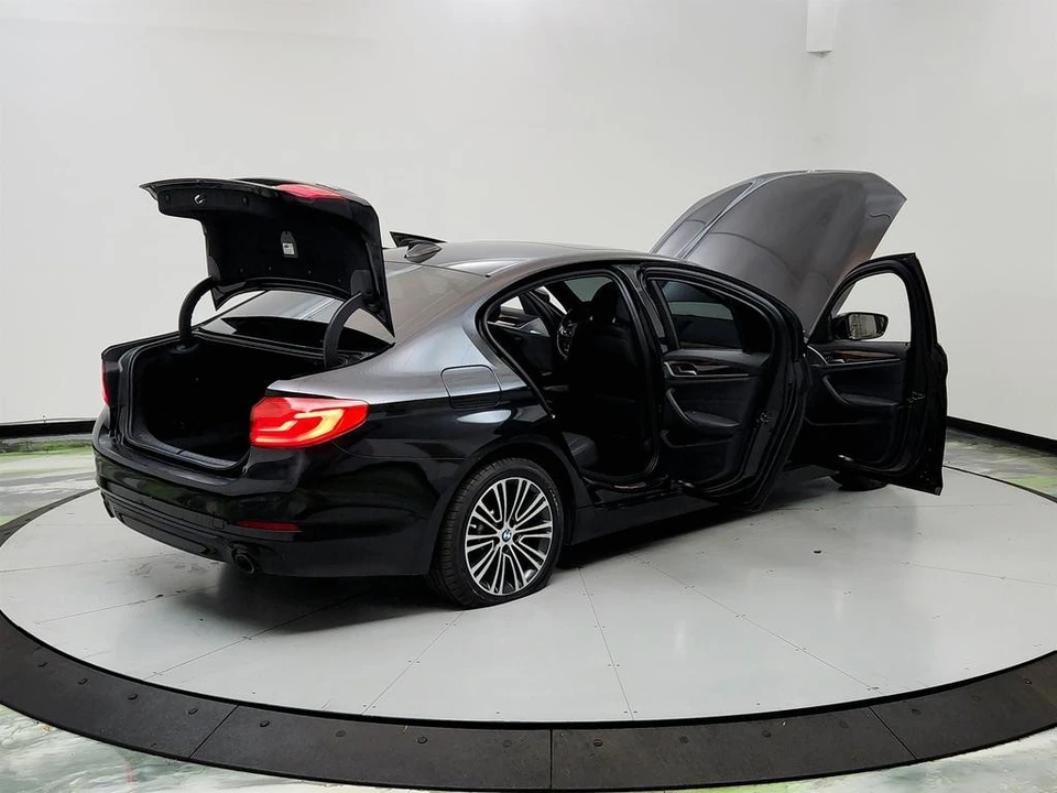 2017 BMW 5 Series - Image 11 of 21