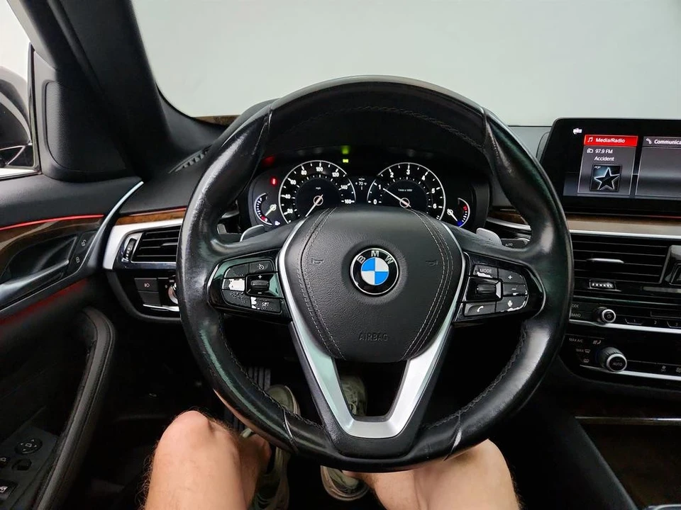 2017 BMW 5 Series - Image 17 of 21