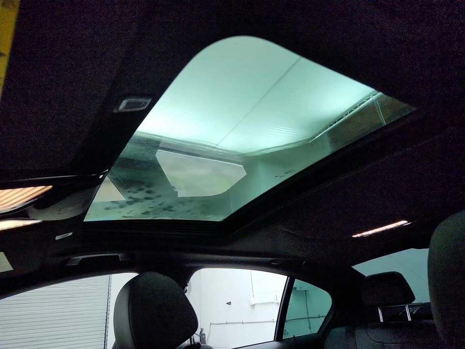 2017 BMW 5 Series - Image 15 of 21