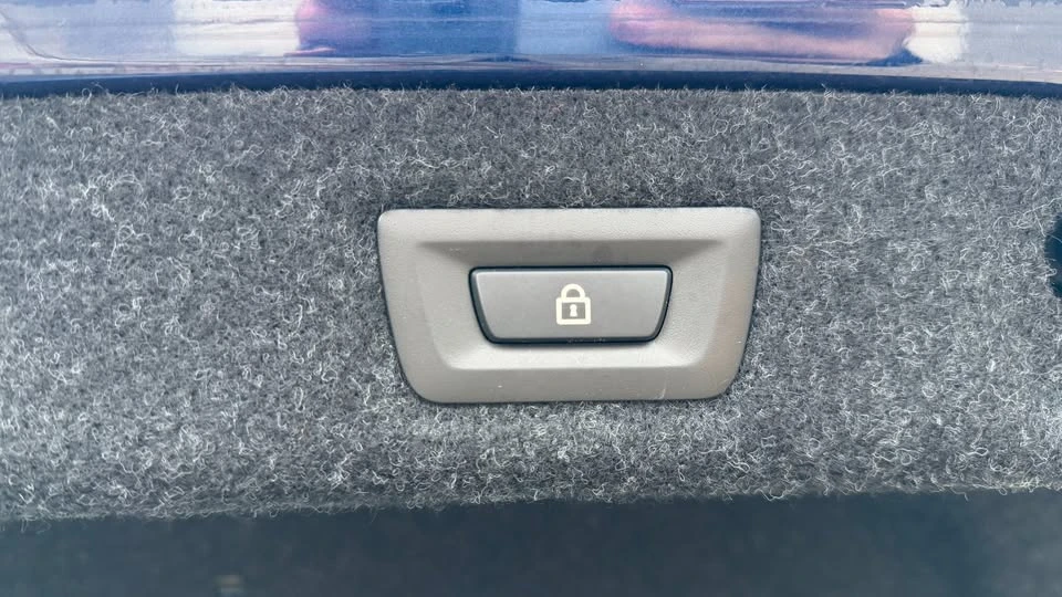 2017 BMW G30 5 Series Sedan - Image 16 of 20
