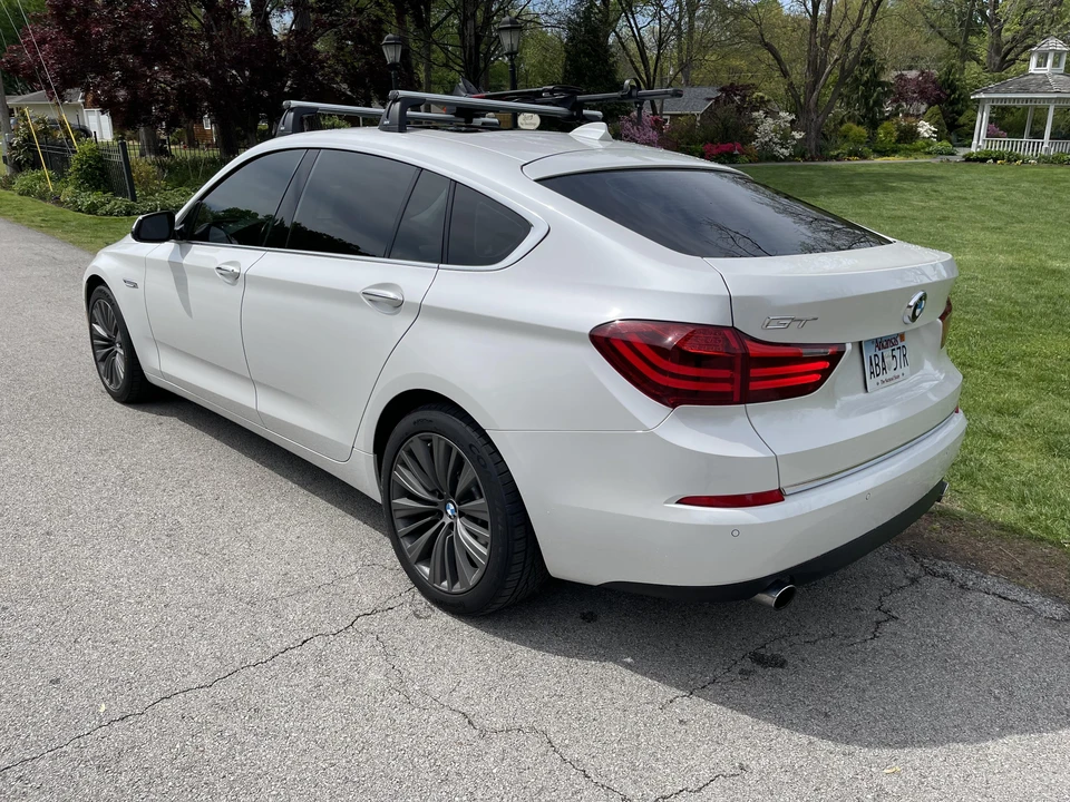 2017 BMW 5 Series - Image 9 of 31