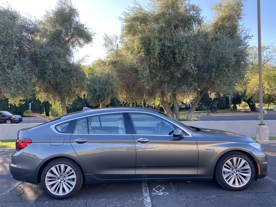 2017 BMW 5 Series - Image 12 of 31