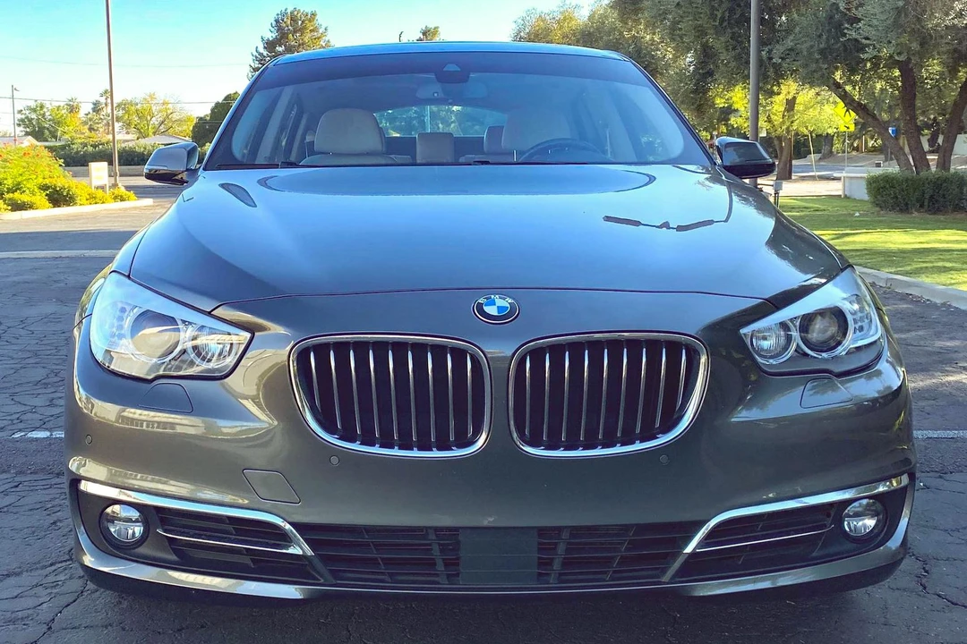 2017 BMW 5 Series - Image 2 of 31