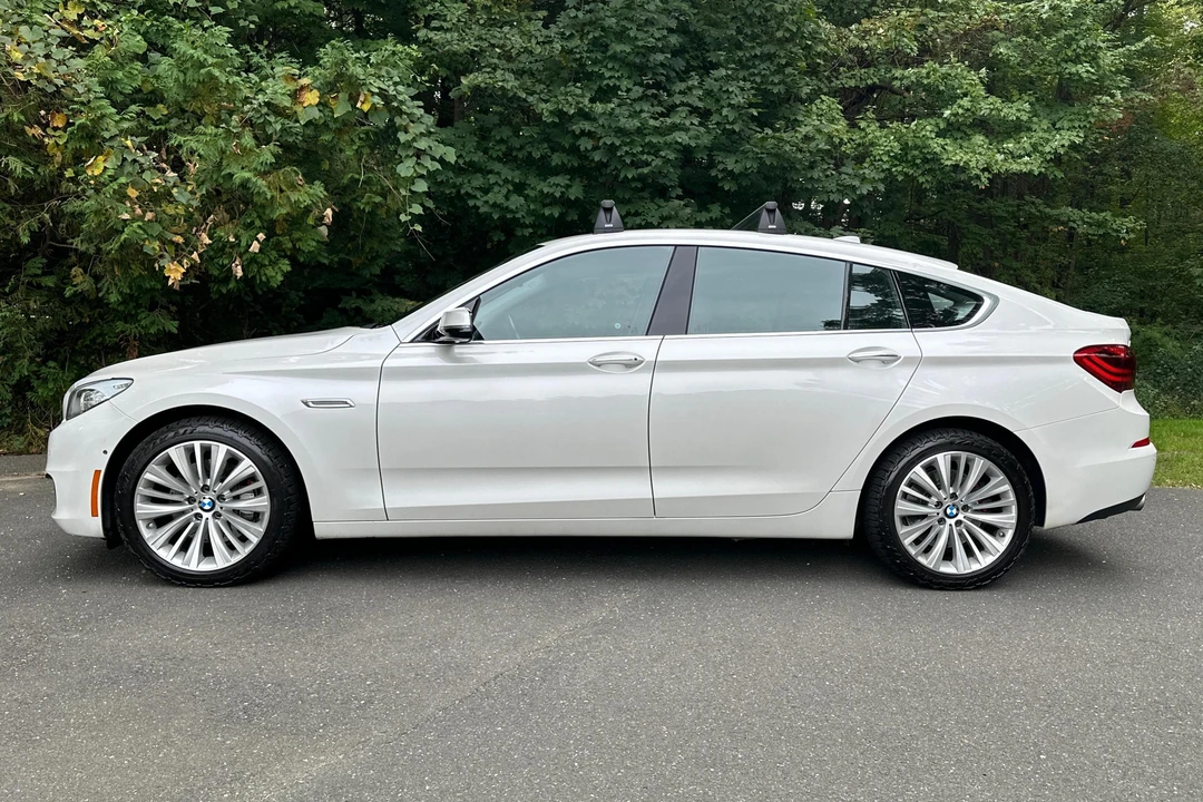 2017 BMW 5 Series - Image 3 of 31