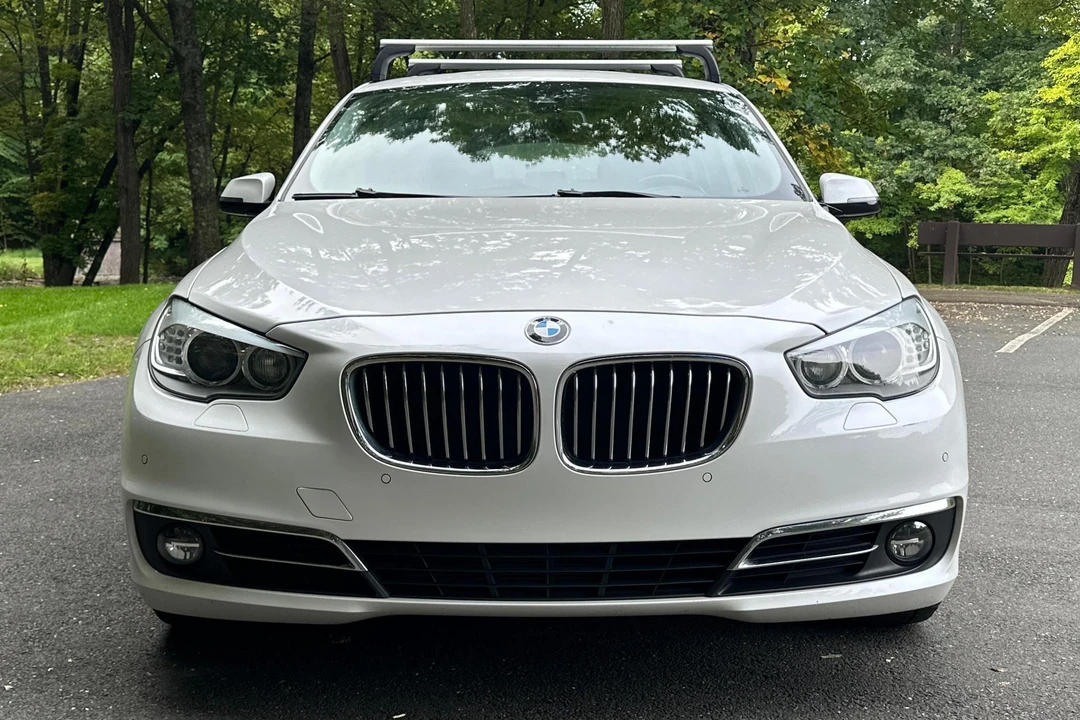 2017 BMW 5 Series - Image 2 of 31