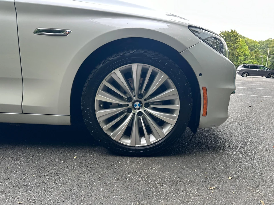 2017 BMW 5 Series - Image 30 of 31
