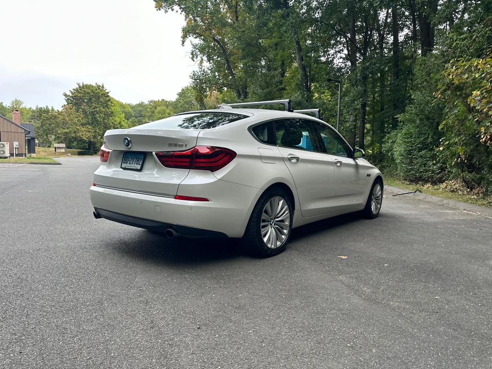 2017 BMW 5 Series - Image 9 of 31