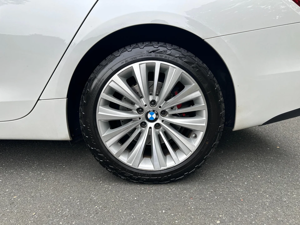 2017 BMW 5 Series - Image 28 of 31