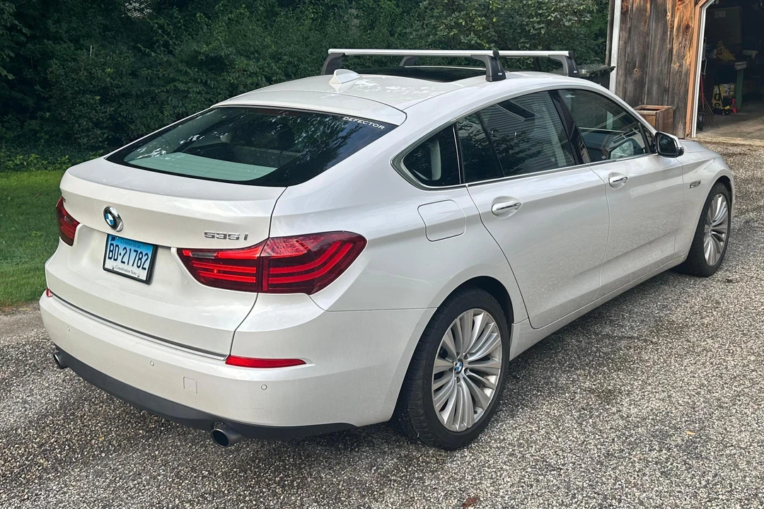 2017 BMW 5 Series - Image 4 of 31