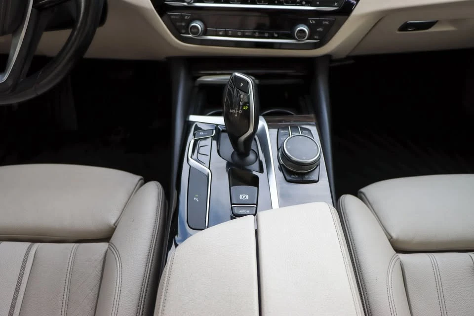 2017 BMW G30 5 Series Sedan - Image 12 of 19