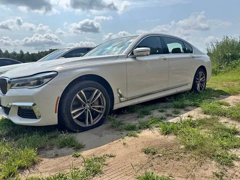 2017 BMW 7 Series 750i Sedan 4D