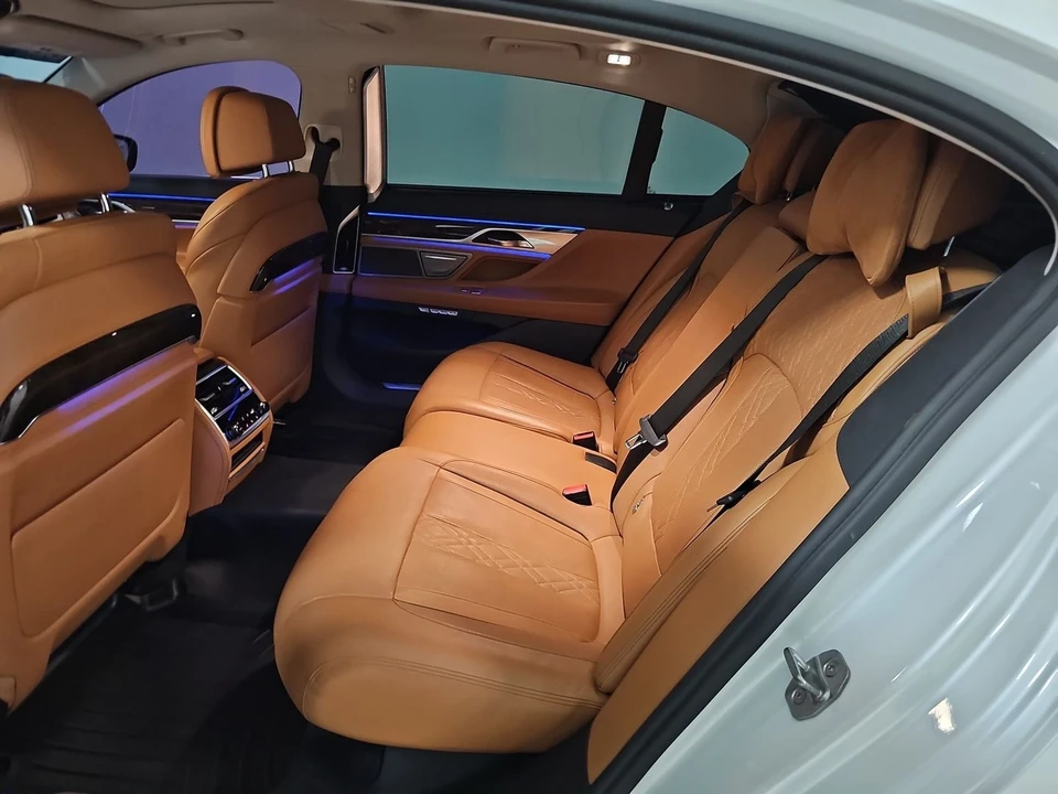 2017 BMW G11/G12 750i & M760i Sedan - Image 14 of 15