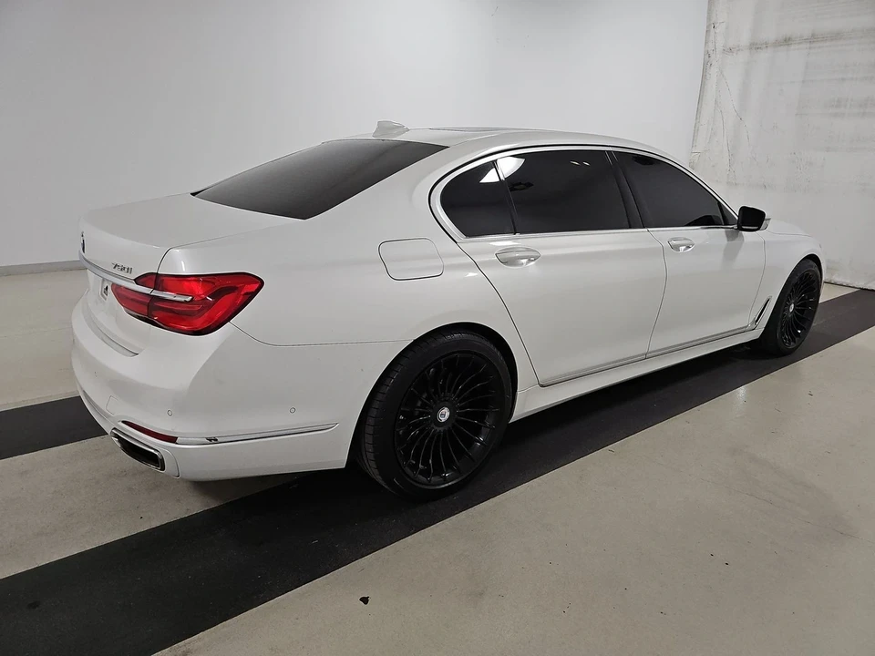 2017 BMW G11/G12 750i & M760i Sedan - Image 7 of 15