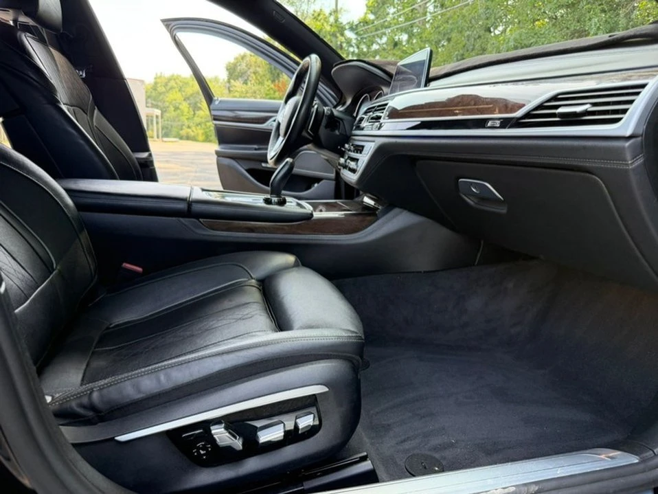 2017 BMW G11/G12 7 Series - Image 19 of 20