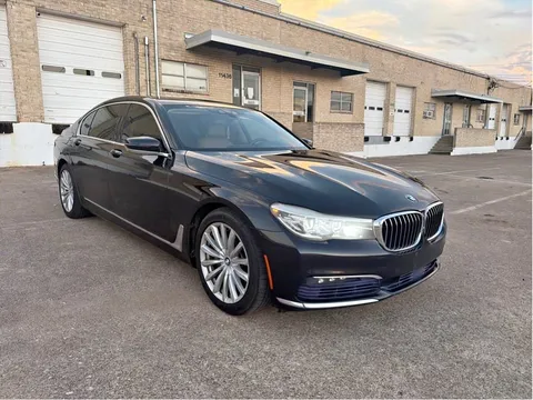 2017 BMW 740i xDrive Sedan