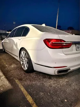 2017 BMW 7 Series 740i