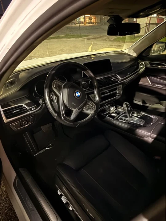 2017 BMW G11/G12 7 Series - Image 9 of 10