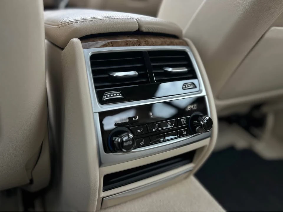 2017 BMW G11/G12 7 Series - Image 10 of 20