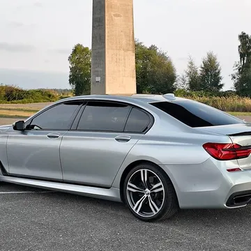2017 BMW 7 Series 750i Sedan