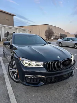 2017 BMW 7 Series 750i Sedan
