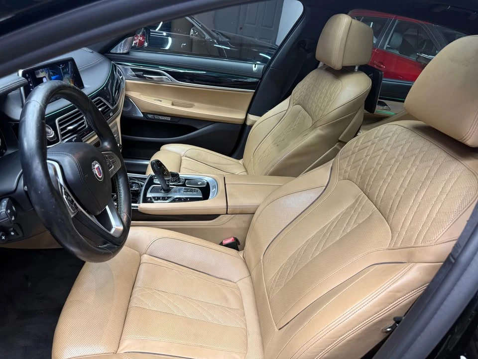 2017 BMW Alpina B7 - Image 18 of 19