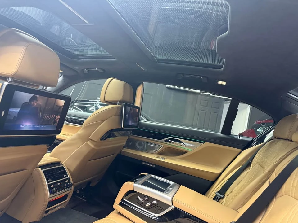 2017 BMW Alpina B7 - Image 16 of 19
