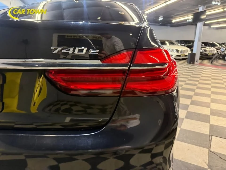2017 BMW G11/G12 7 Series - Image 12 of 20