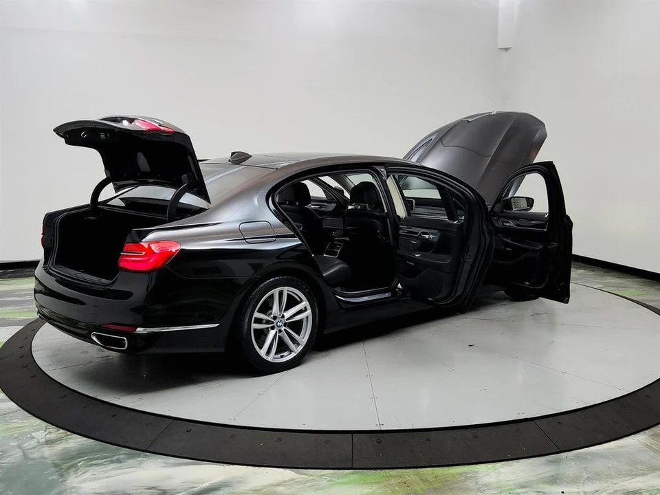 2017 BMW G11/G12 7 Series - Image 11 of 21