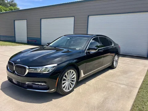 2017 BMW 740i