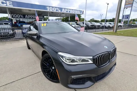 2017 BMW 750i