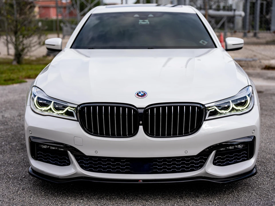 2017 BMW G11/G12 750i & M760i Sedan - Image 7 of 31