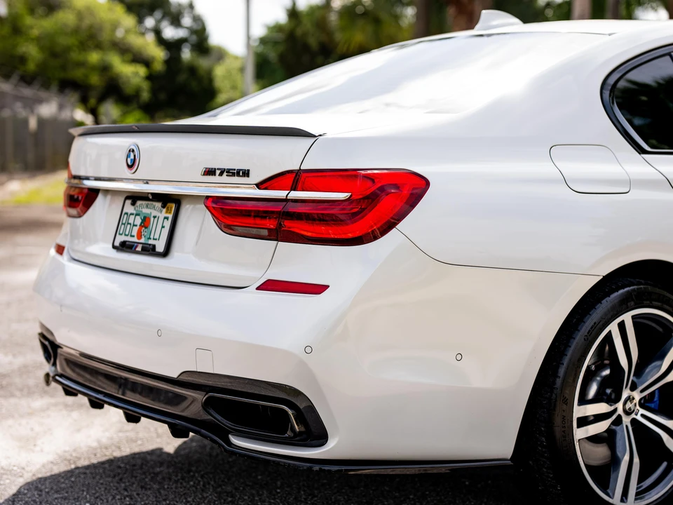 2017 BMW G11/G12 750i & M760i Sedan - Image 24 of 31