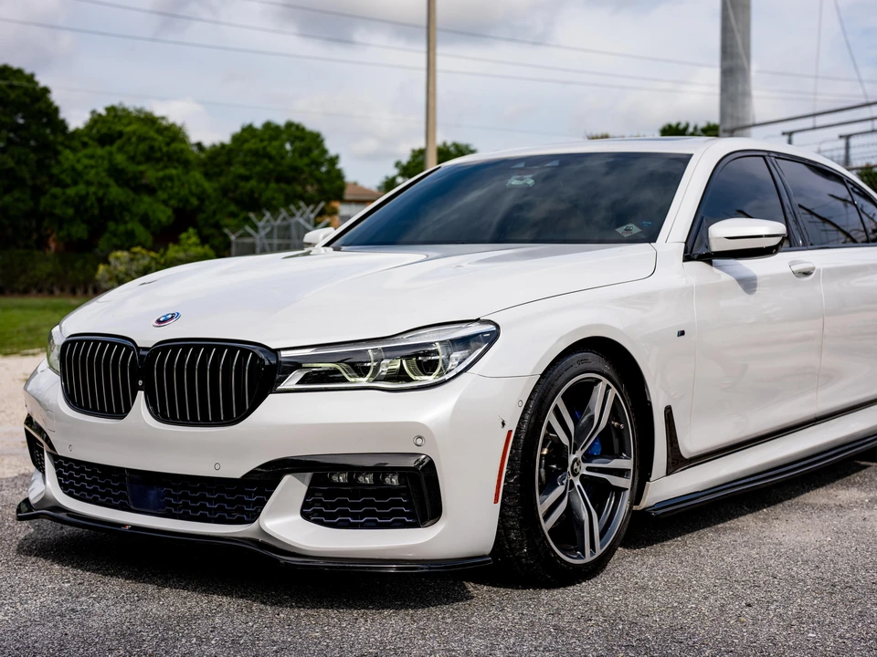2017 BMW G11/G12 750i & M760i Sedan - Image 19 of 31