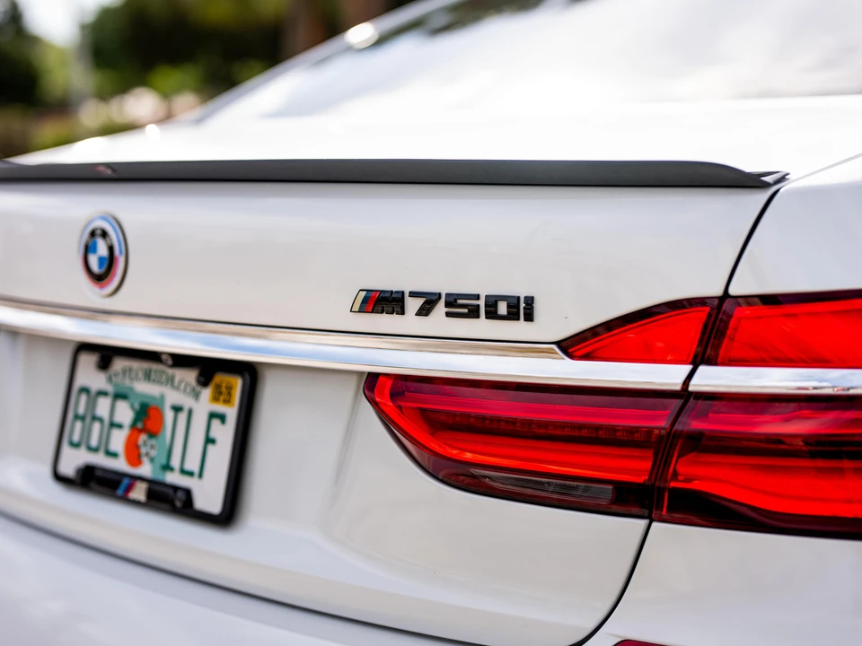 2017 BMW G11/G12 750i & M760i Sedan - Image 23 of 31