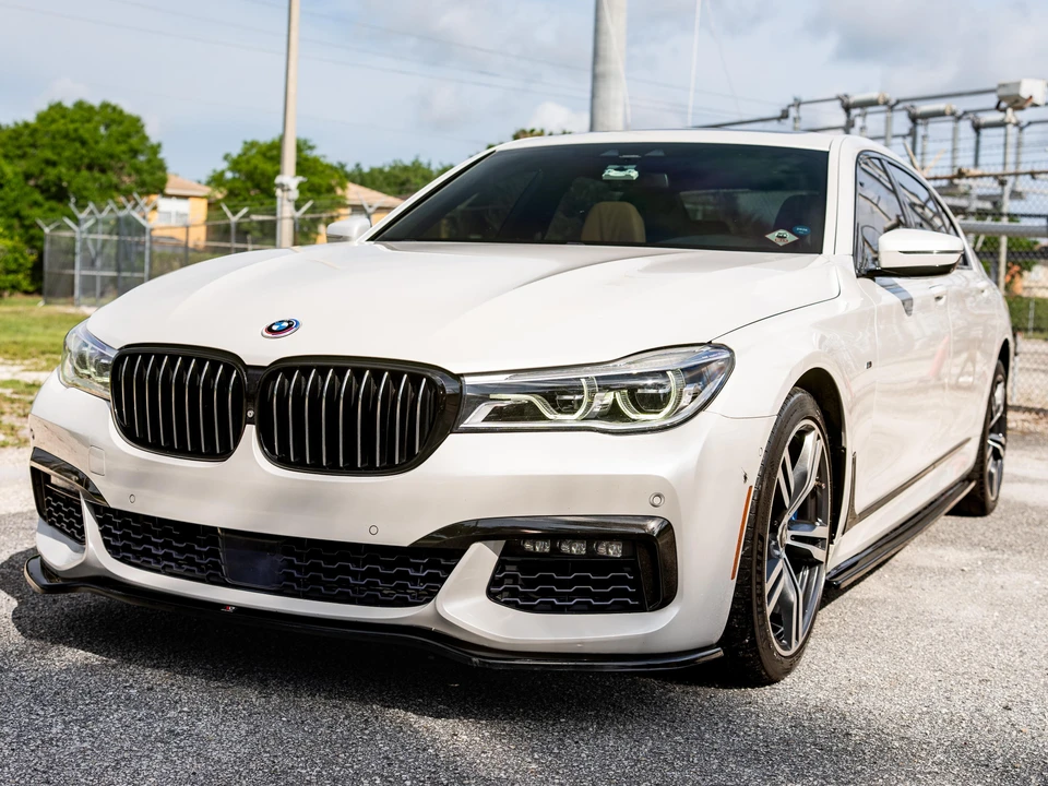 2017 BMW G11/G12 750i & M760i Sedan - Image 9 of 31