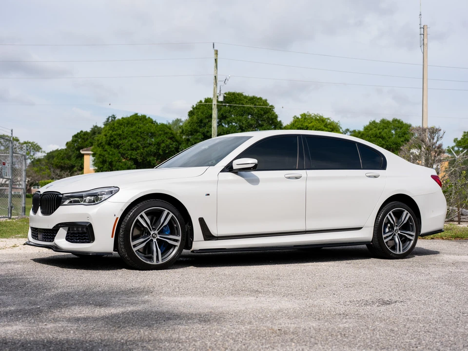 2017 BMW G11/G12 750i & M760i Sedan - Image 12 of 31