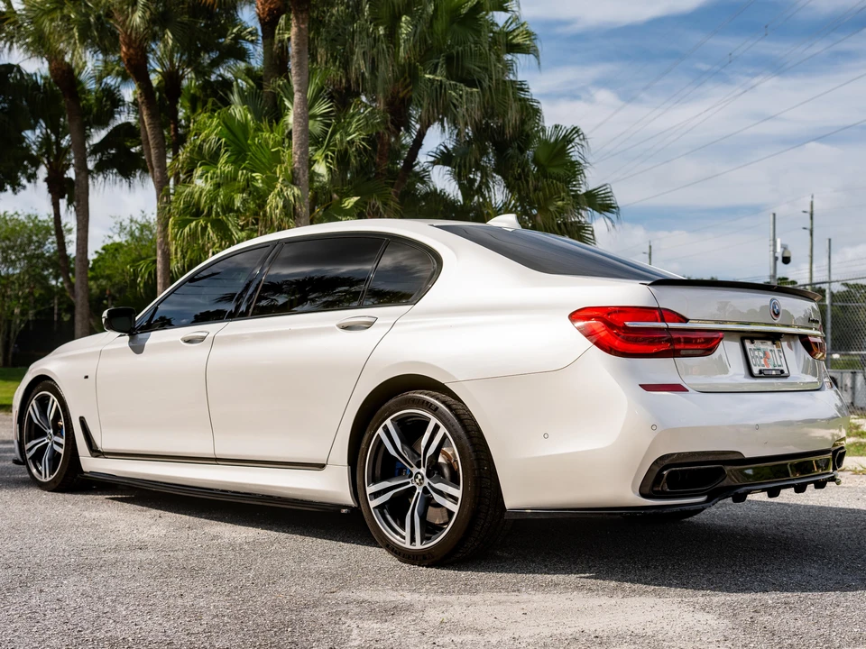 2017 BMW G11/G12 750i & M760i Sedan - Image 14 of 31