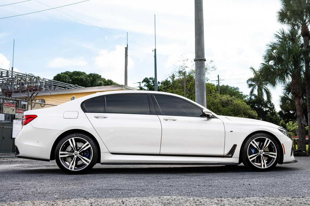 2017 BMW G11/G12 750i & M760i Sedan - Image 3 of 31