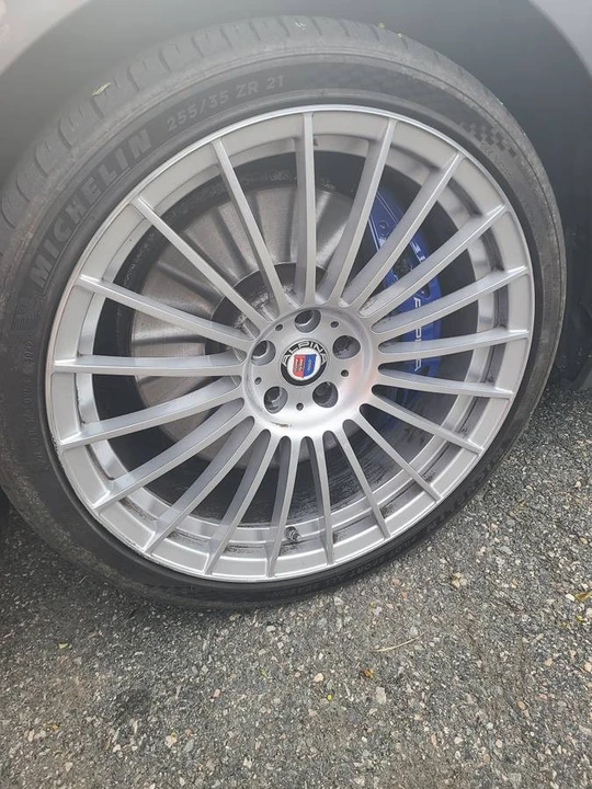 2017 BMW Alpina B7 - Image 5 of 13