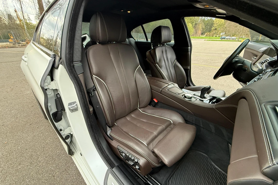 2017 BMW Alpina B6 - Image 22 of 31