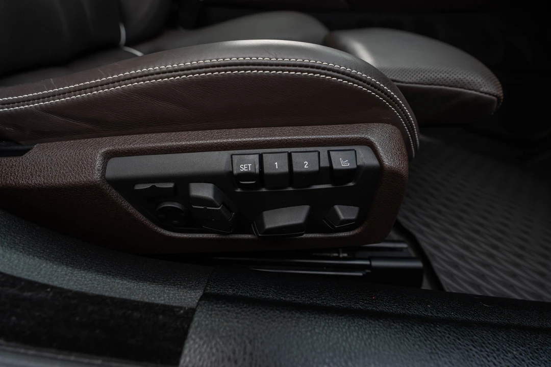 2017 BMW Alpina B6 - Image 27 of 31