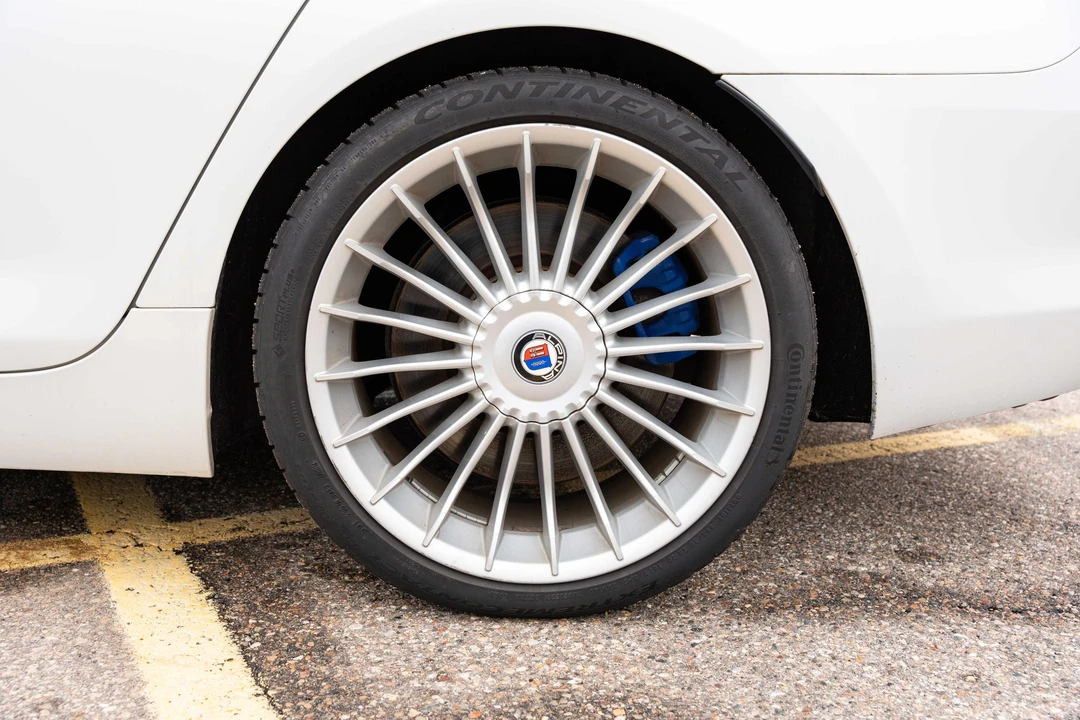 2017 BMW Alpina B6 - Image 25 of 31