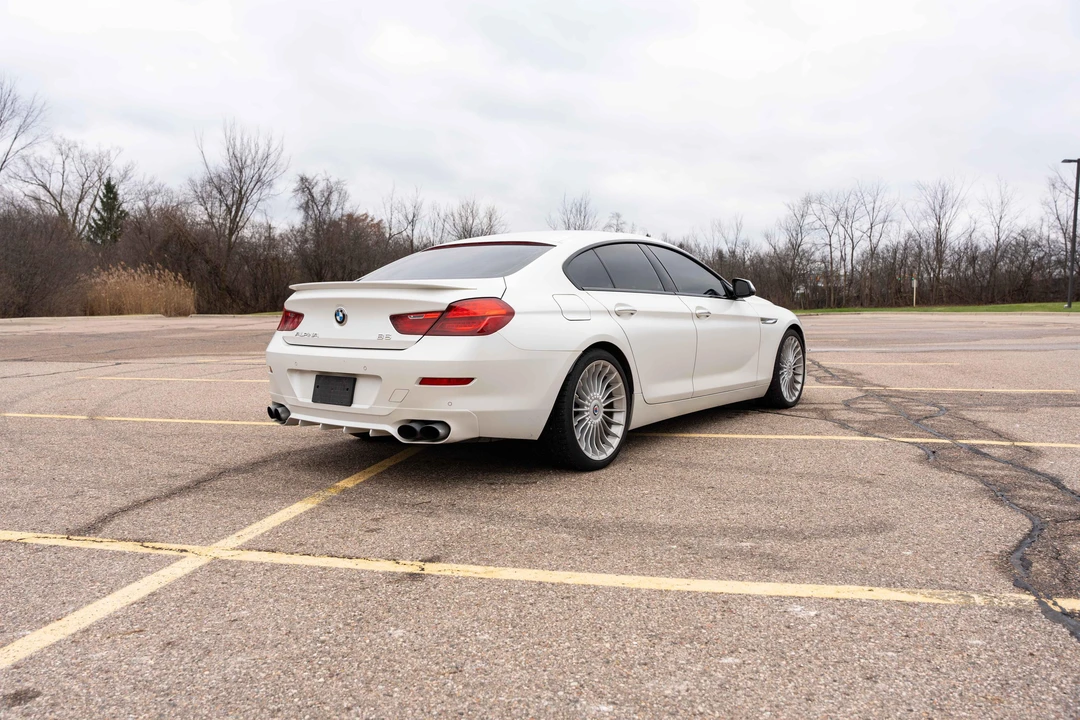 2017 BMW Alpina B6 - Image 7 of 31