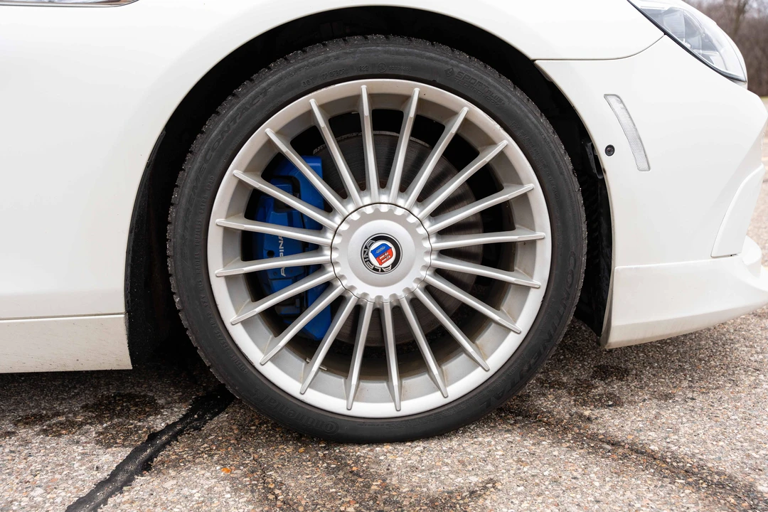 2017 BMW Alpina B6 - Image 27 of 31