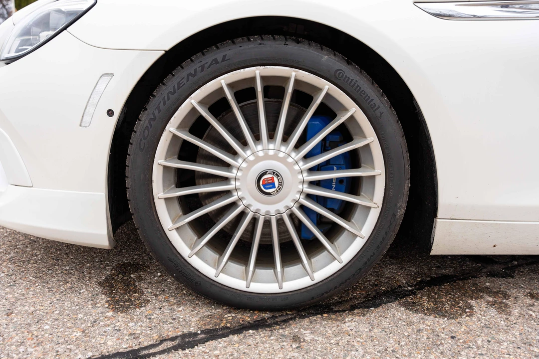 2017 BMW Alpina B6 - Image 24 of 31