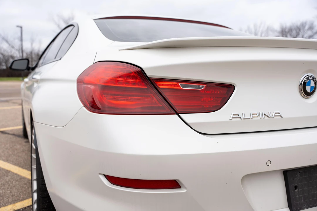 2017 BMW Alpina B6 - Image 16 of 31