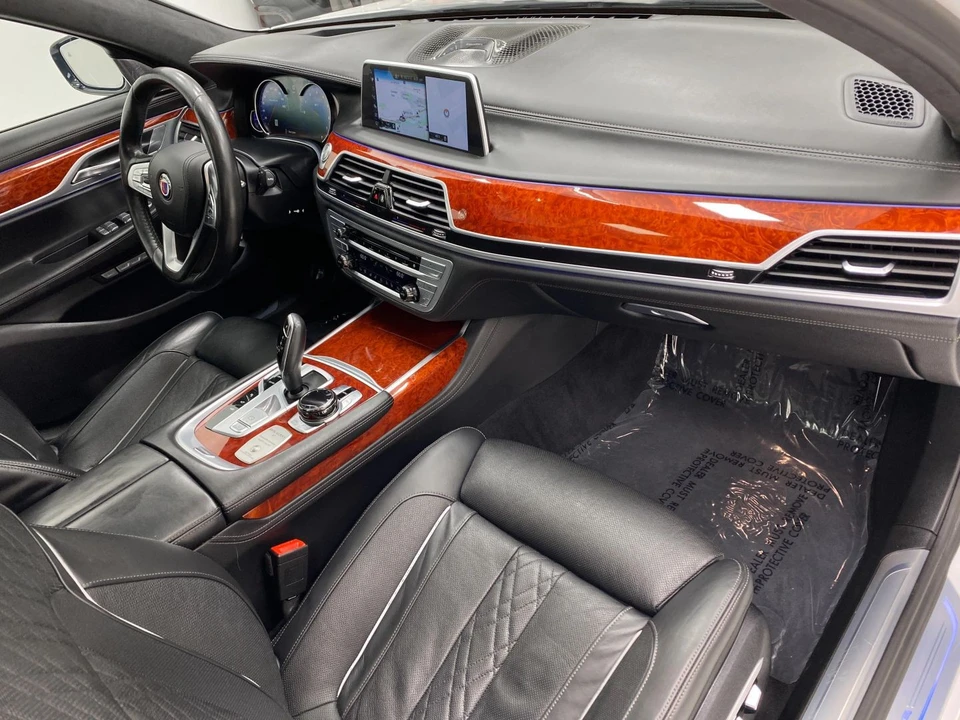 2017 BMW Alpina B7 - Image 15 of 21